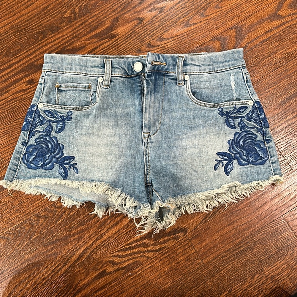 BLANKNYC Embroidered Floral Denim Shorts in Medium Blue Wash